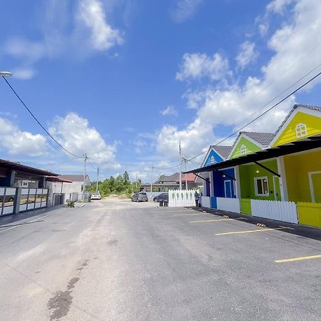 Auranad Tinyhouse Bandar Tanah Merah Wifi Netflix Bagian luar foto