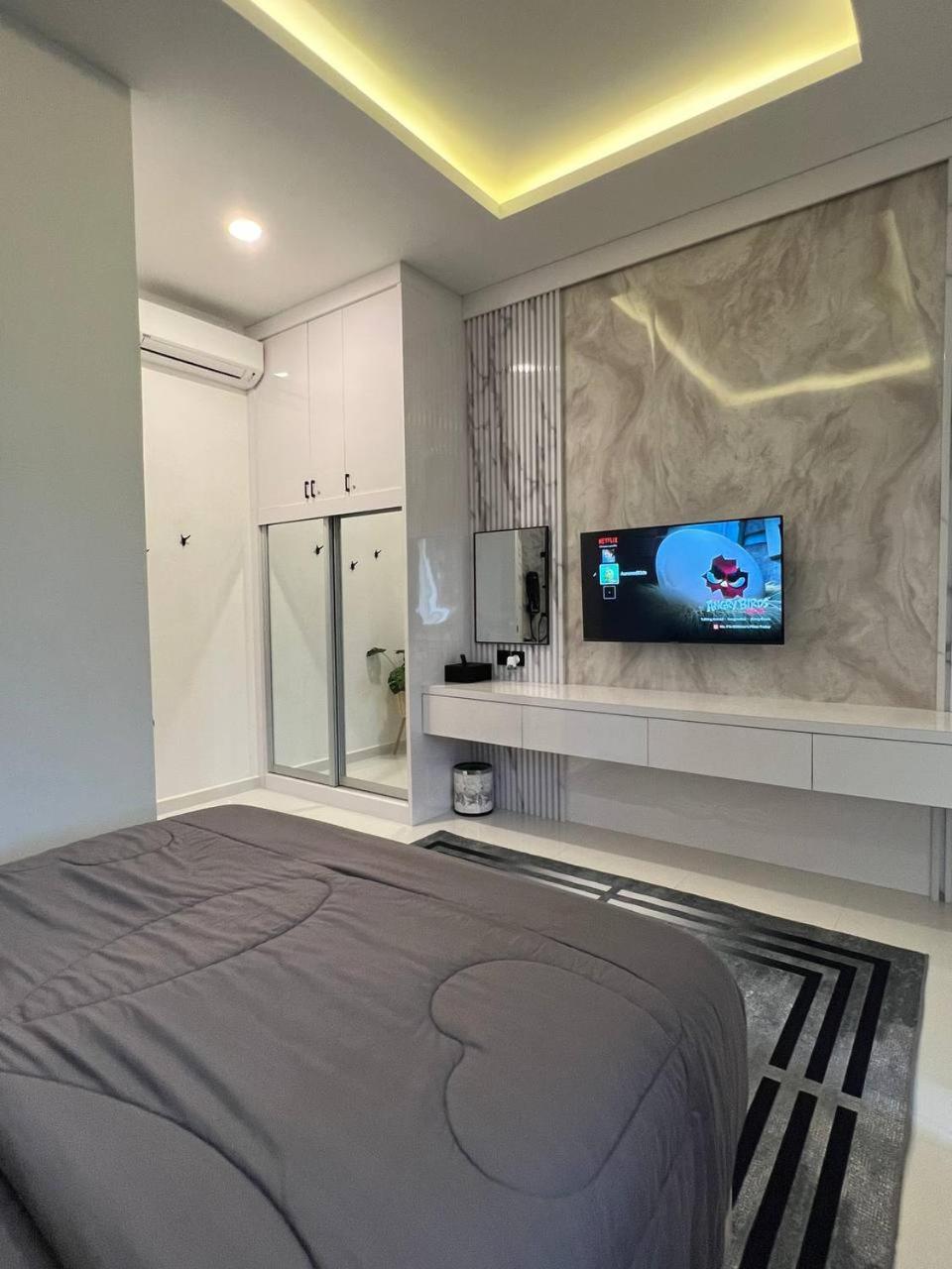 Auranad Tinyhouse Bandar Tanah Merah Wifi Netflix Bagian luar foto