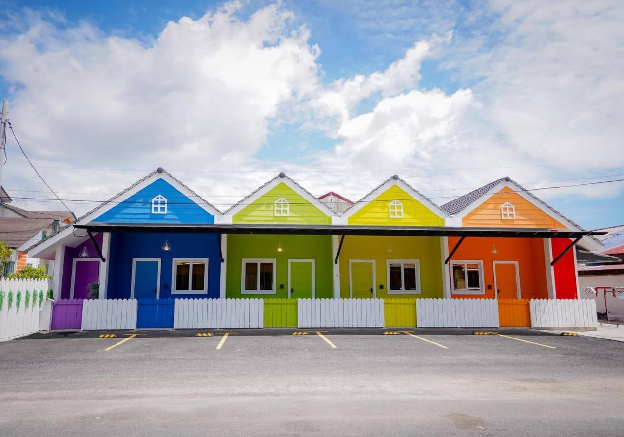 Auranad Tinyhouse Bandar Tanah Merah Wifi Netflix Bagian luar foto