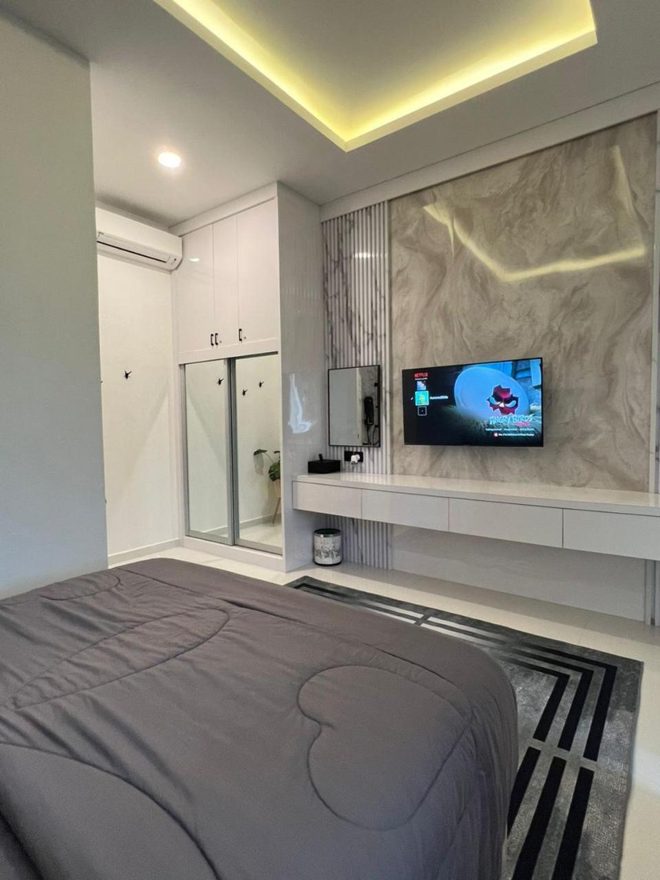 Auranad Tinyhouse Bandar Tanah Merah Wifi Netflix Bagian luar foto
