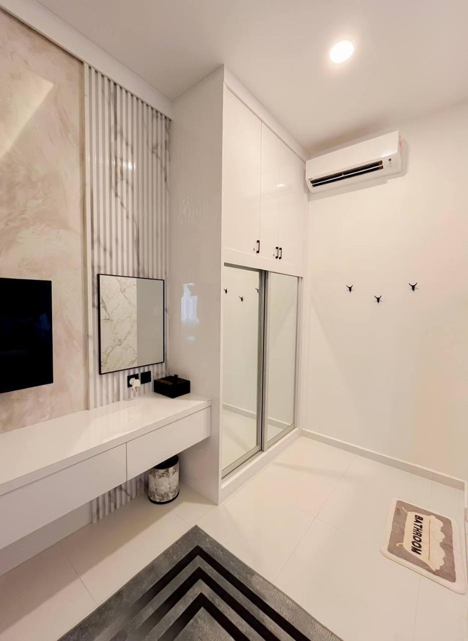 Auranad Tinyhouse Bandar Tanah Merah Wifi Netflix Bagian luar foto