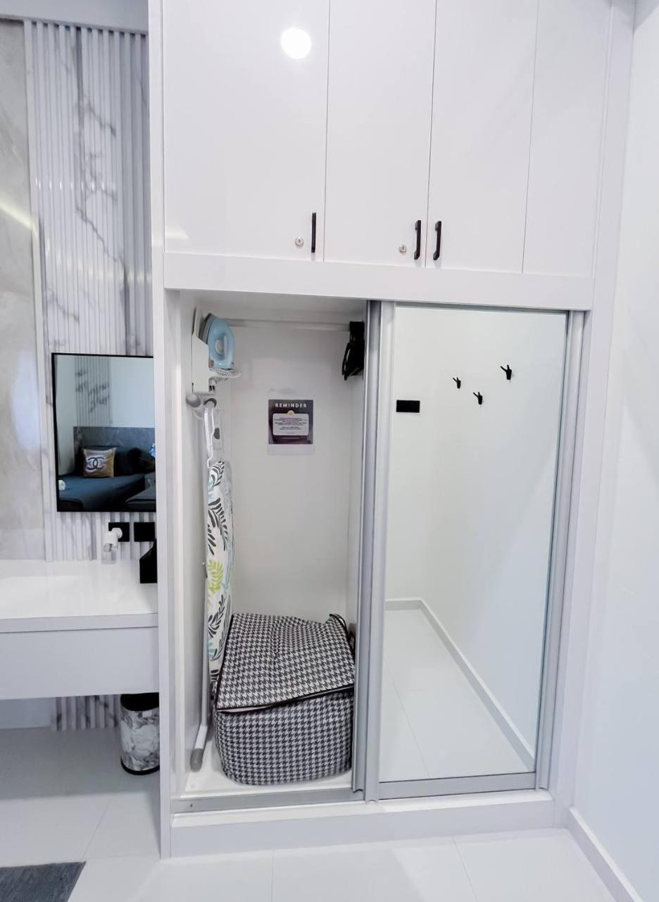 Auranad Tinyhouse Bandar Tanah Merah Wifi Netflix Bagian luar foto