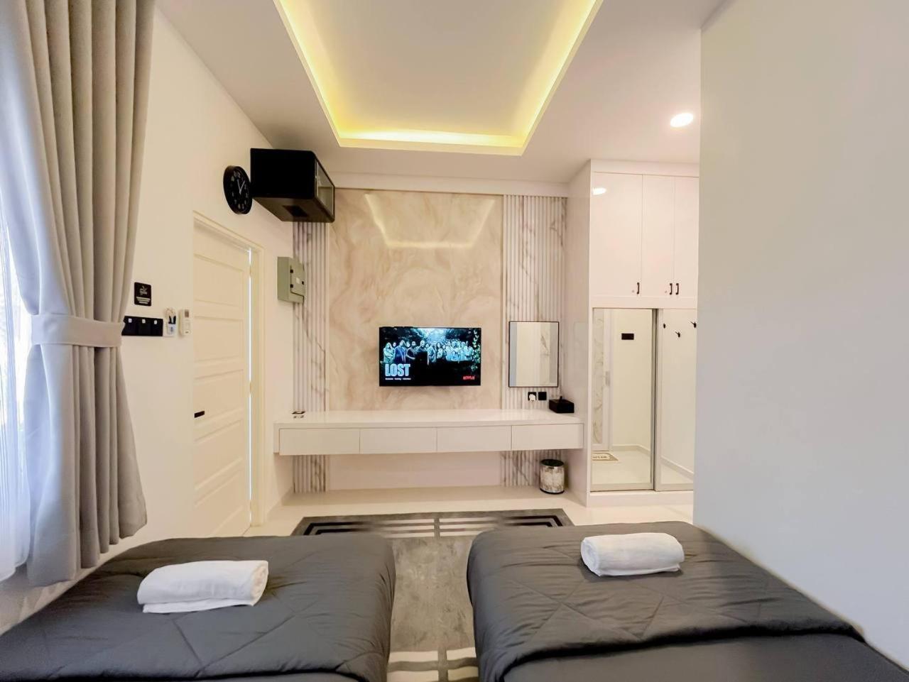 Auranad Tinyhouse Bandar Tanah Merah Wifi Netflix Bagian luar foto