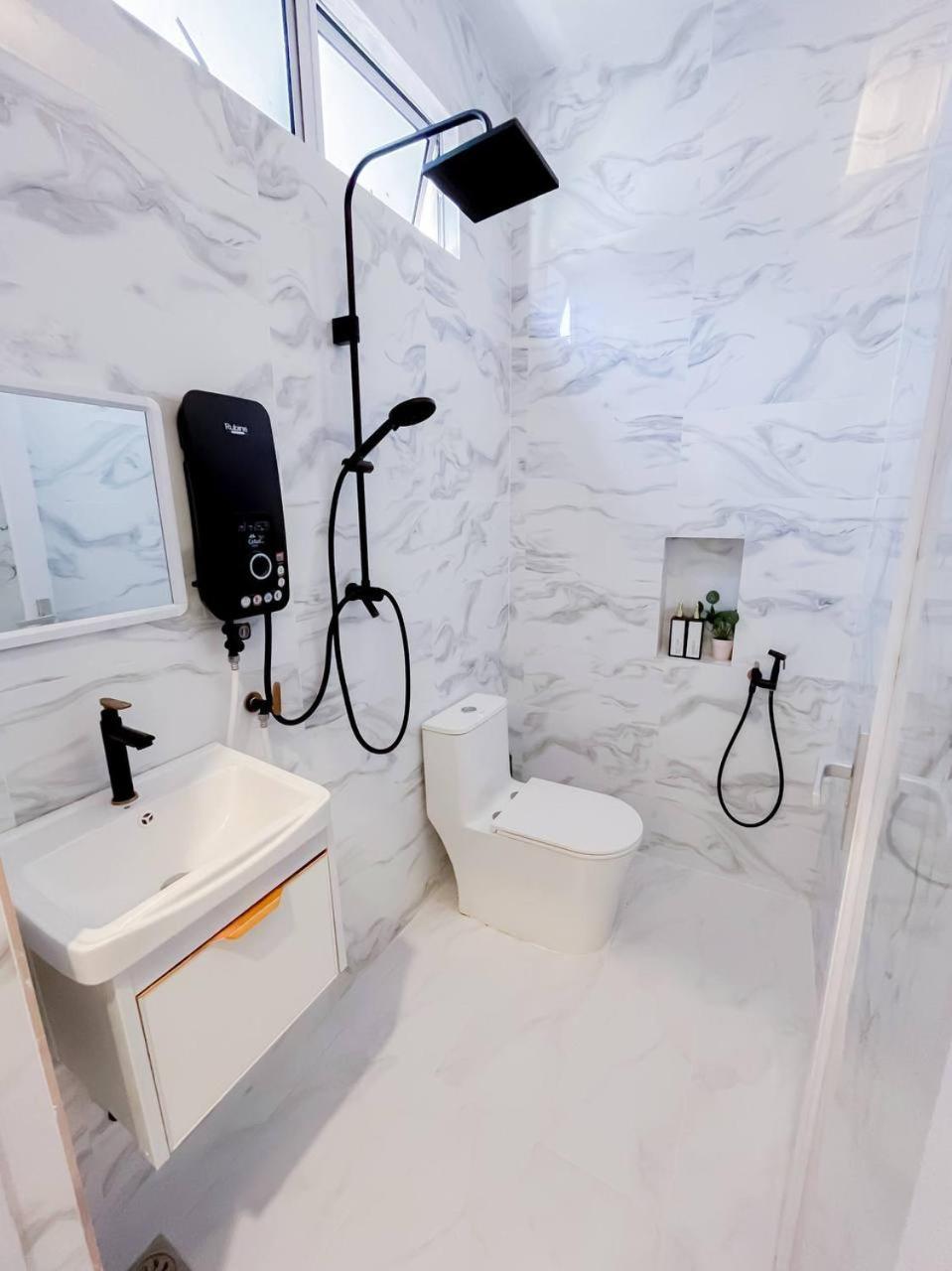 Auranad Tinyhouse Bandar Tanah Merah Wifi Netflix Bagian luar foto
